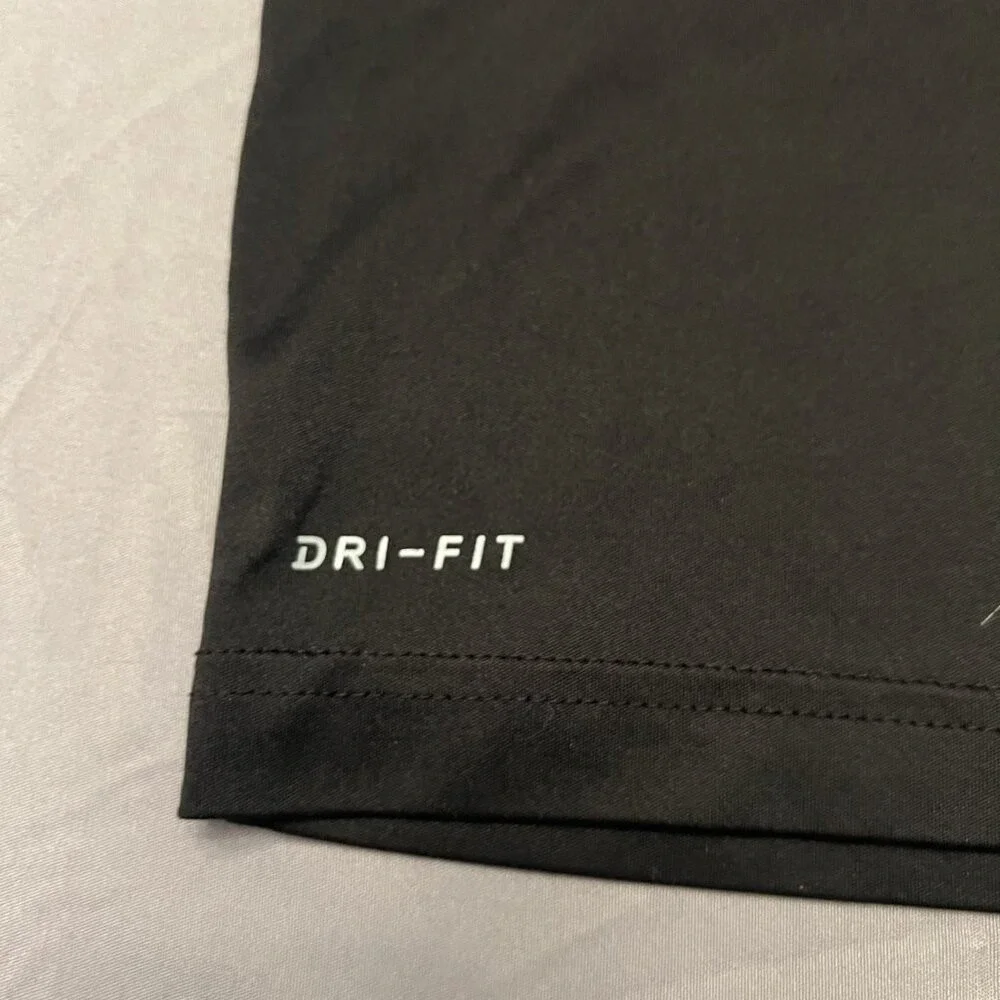 Nike Dri-FIT The Nike Tee Boys Size 6 Black Graphic Athletic Short Sleeve Shirt